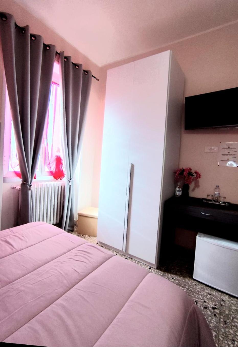 Bed And Breakfast Mamma Giuliana Рим Екстериор снимка